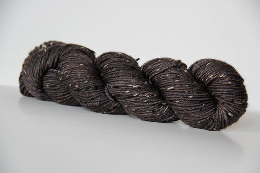 Black Walnut - Tweed DK